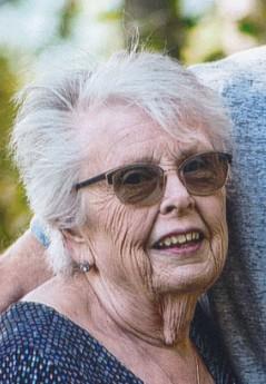Diane (nee Brydges) Smith